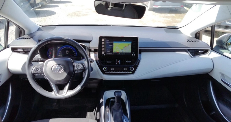 Toyota Corolla cena 93900 przebieg: 52970, rok produkcji 2019 z Sępopol małe 326